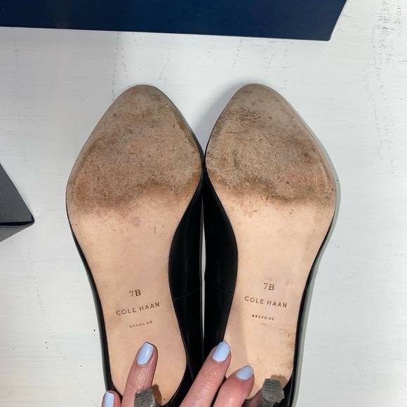 Cole Haan Bethany Almond Toe Dress Pumps Heels 85 mm Black Leather size 7 B - Picture 3 of 5